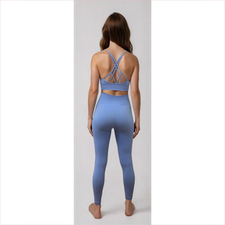 Set atletico azzurro chiaro bubble gum con reggiseno con schiena incrociata e leggings vita alta seamless