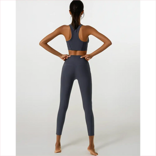 Set Comfy Fitness in leggings grigio carbone e reggiseno racerback seamless
