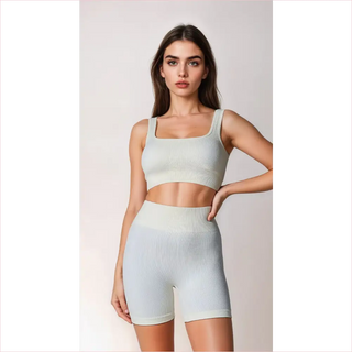 Set di abbigliamento atletico seamless color crema con shorts alti e reggiseno sportivo coordinato, Ribbed Snugged Set