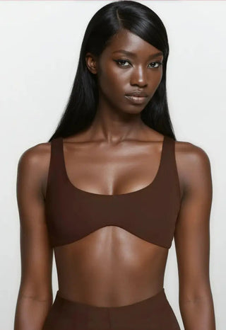 Reggiseno sportivo marrone con design a racerback e tessuto seamless, The Bra Top